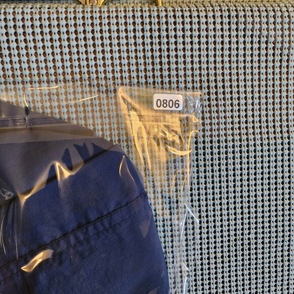 Columbia Titanium Men's Large Blue Hiking Shirt - Mesh Lined Collar - Picture 7 of 7